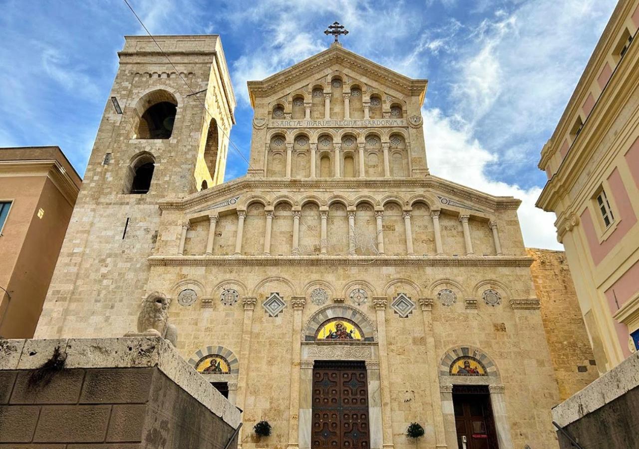 Cagliari Novecento Hotel Esterno foto